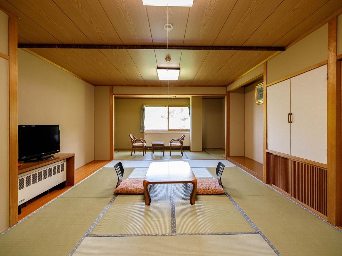 Hotel Iwasuge Yamanouchi  Exterior photo